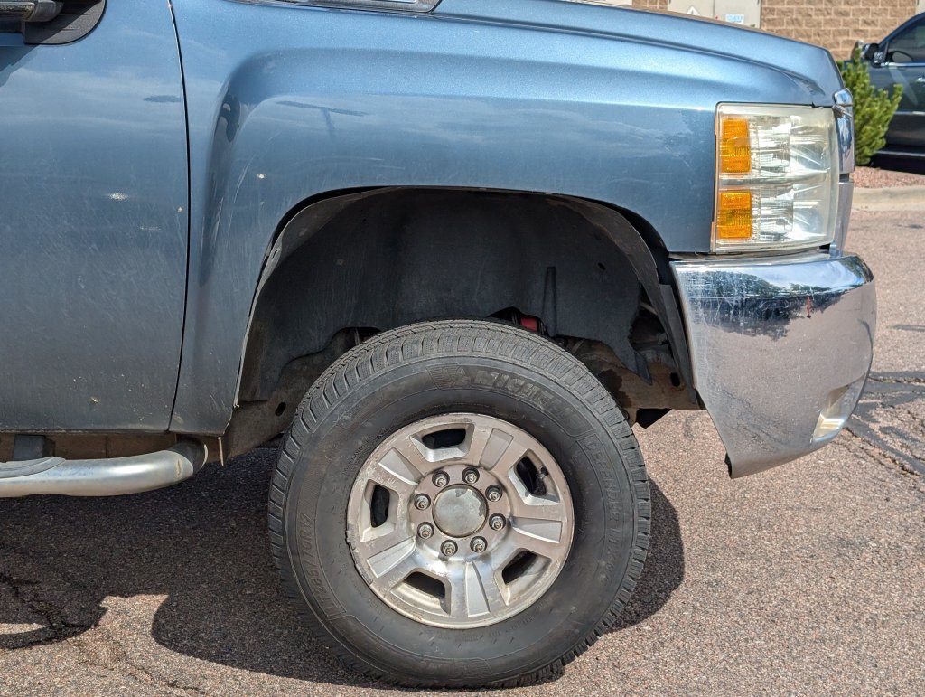 Used 2007 Chevrolet Silverado 2500 LT w/ 2LT Audio Package AWD/4WD image 9