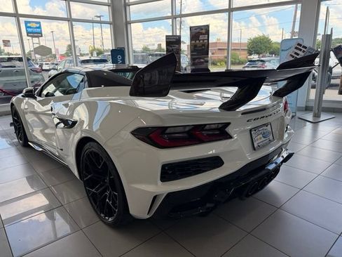 Used 2025 Chevrolet Corvette ZR1 w/ ZR1 Carbon Fiber Aero Package RWD image 12