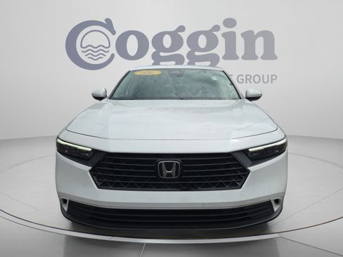 Certified 2023 Honda Accord EX image 8
