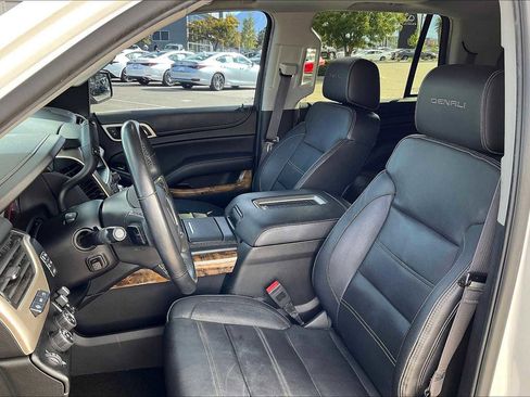 Used 2016 GMC Yukon Denali w/ Open Road Package image 8