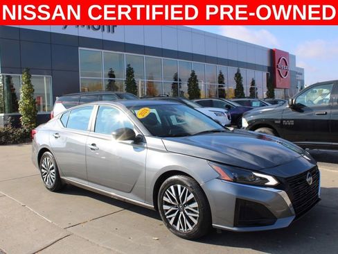 Certified 2024 Nissan Altima 2.5 SV image 1