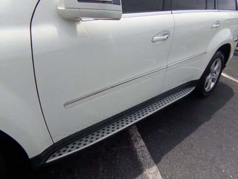 Used 2012 Mercedes-Benz GL 450 4MATIC image 7