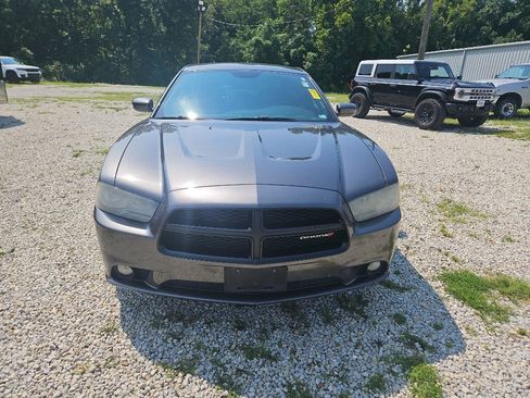 Used 2014 Dodge Charger SXT w/ Redline Appearance Group RWD image 2