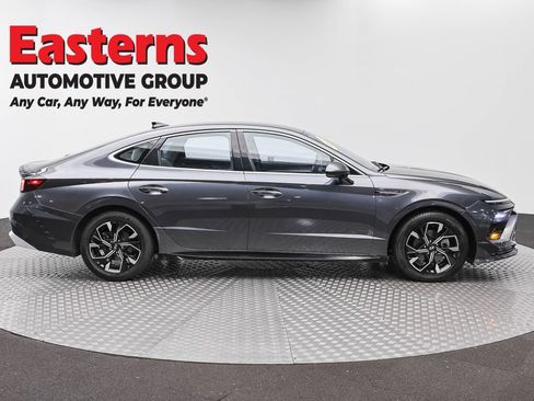 Used 2024 Hyundai Sonata SEL FWD image 4