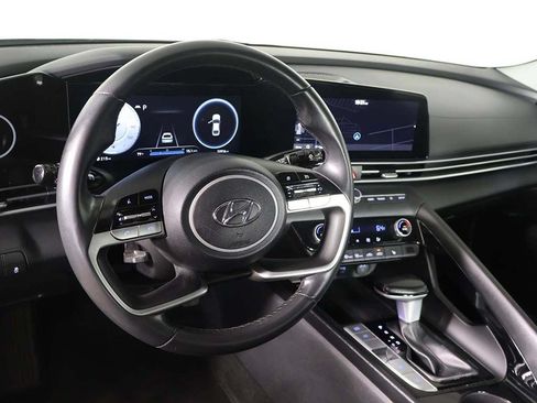 Certified 2023 Hyundai Elantra SEL w/ Convenience Package FWD image 22