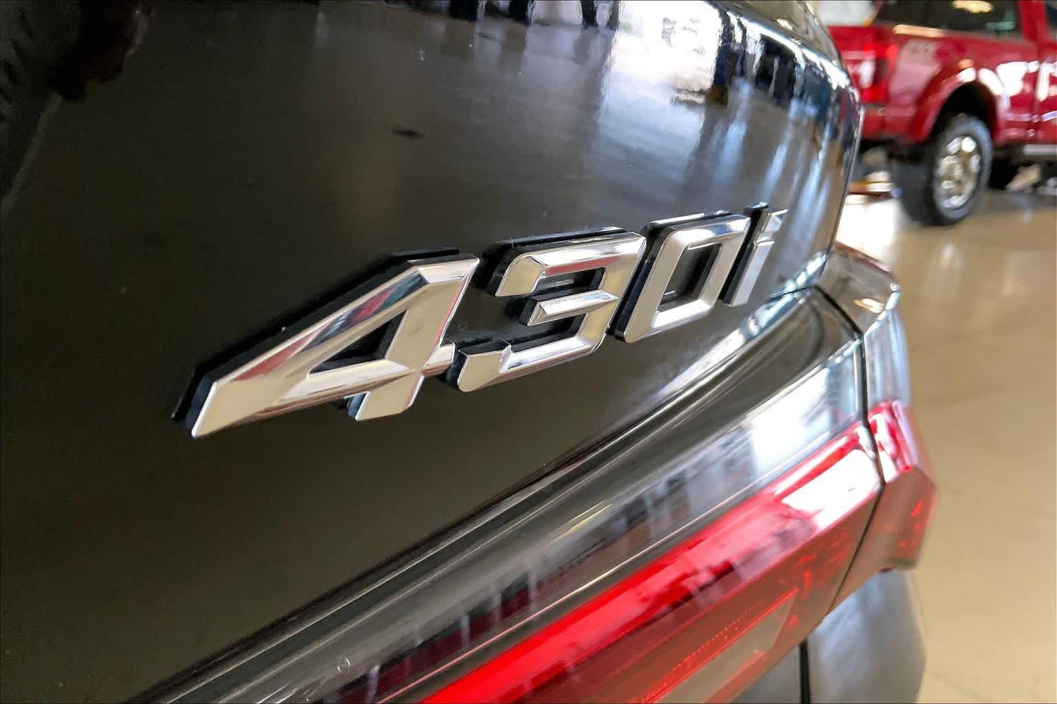 Used 2021 BMW 430i Coupe w/ Convenience Package RWD image 9