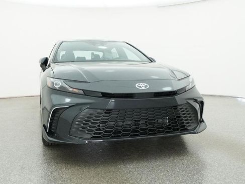 New 2026 Toyota Camry SE FWD image 33