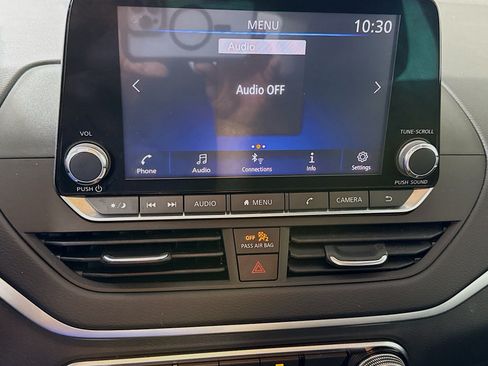 Used 2020 Nissan Altima 2.5 S FWD image 18