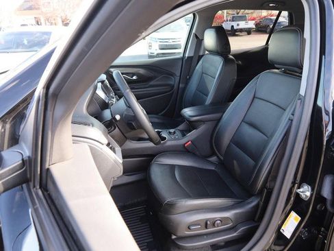 Used 2024 GMC Terrain SLT image 9