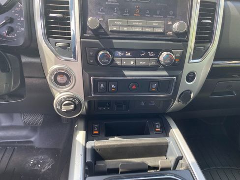 Used 2021 Nissan Titan SV w/ SV Convenience Package AWD/4WD image 15