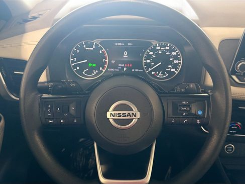 Used 2021 Nissan Rogue SV AWD/4WD image 17