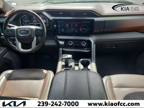 Used 2024 GMC Sierra 1500 Denali w/ Denali Reserve Package AWD/4WD image 14