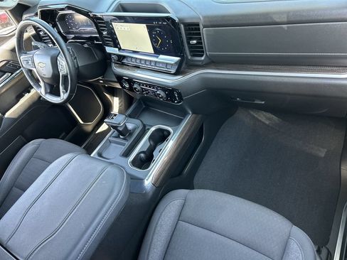 Used 2024 Chevrolet Silverado 1500 LT AWD/4WD image 28