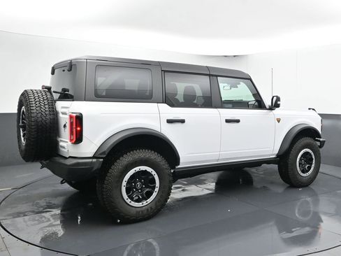 New 2025 Ford Bronco Badlands image 10