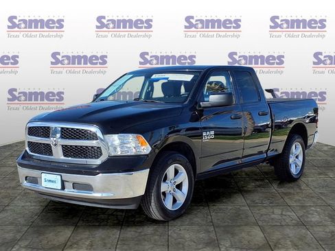 Used 2024 RAM 1500 Classic SLT AWD/4WD image 3