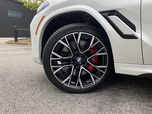 Used 2025 BMW X6 M Competition w/ Executive Package image 17