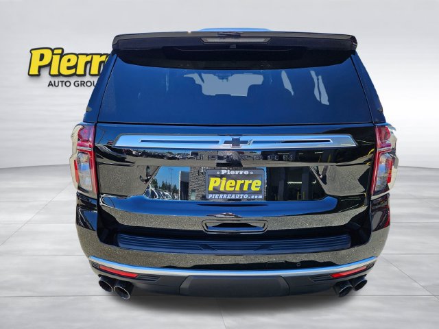 Used 2024 Chevrolet Suburban High Country w/ Advanced Technology Package AWD/4WD image 4