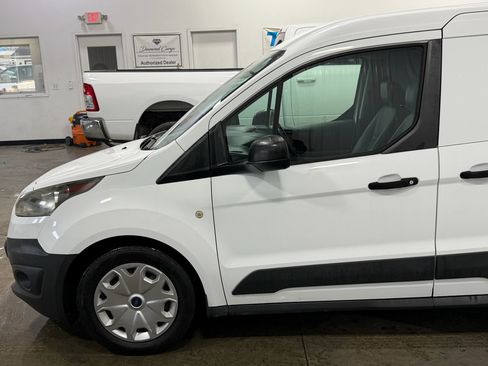 Used 2017 Ford Transit Connect XL image 10