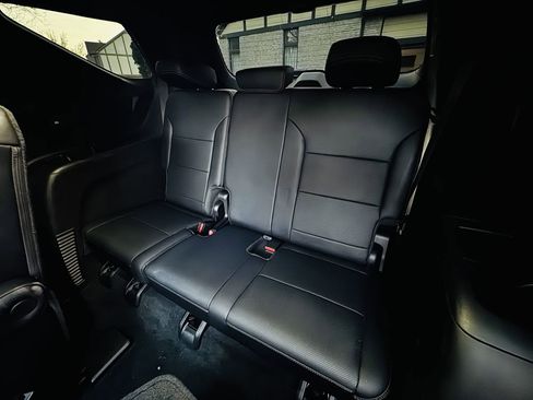 Used 2026 Chevrolet Traverse High Country FWD image 17