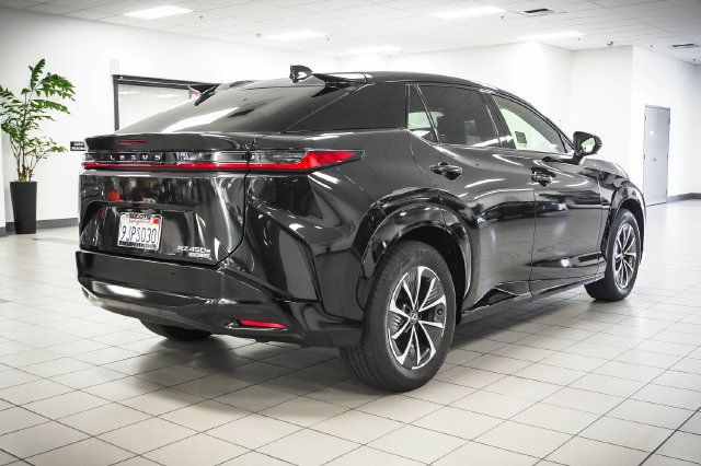 Certified 2023 Lexus RZ 450e Premium w/ Technology Package AWD/4WD image 6