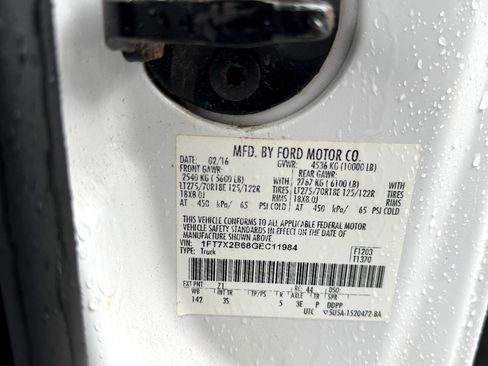 Used 2016 Ford F250 XLT w/ XLT Premium Package image 16