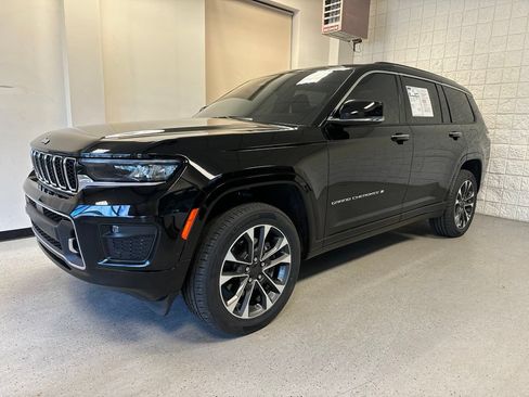 Used 2023 Jeep Grand Cherokee L Overland AWD/4WD image 2