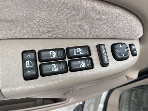 Used 2002 Chevrolet Silverado 2500 LS image 15