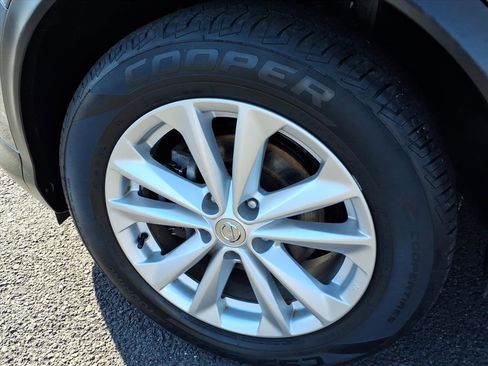 Used 2018 Nissan Rogue Sport SV w/ SV All-Weather Package image 9