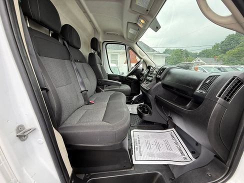 Used 2019 RAM ProMaster 3500 w/ Premium Appearance Group FWD image 11