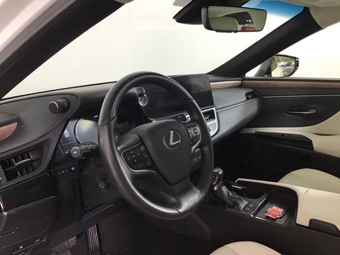 Used 2023 Lexus ES 300h w/ Premium Package image 8