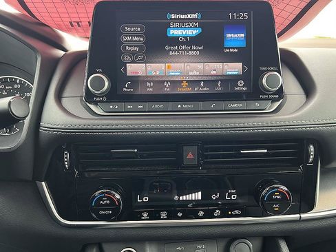 Certified 2023 Nissan Rogue SV FWD image 24