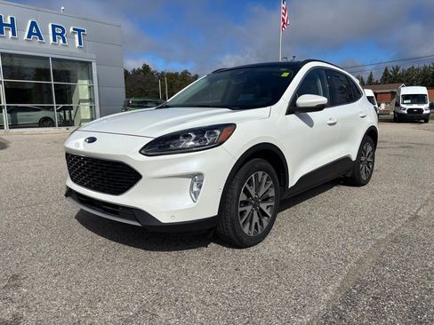 Used 2020 Ford Escape Titanium image 7