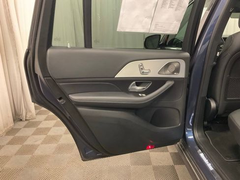 Used 2025 Mercedes-Benz GLS 450 4MATIC image 24