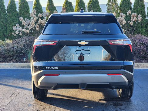 New 2026 Chevrolet Equinox LT w/ Convenience Package II image 8