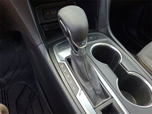 Certified 2024 Chevrolet Equinox LT w/ LPO, Floor Liner Package image 17