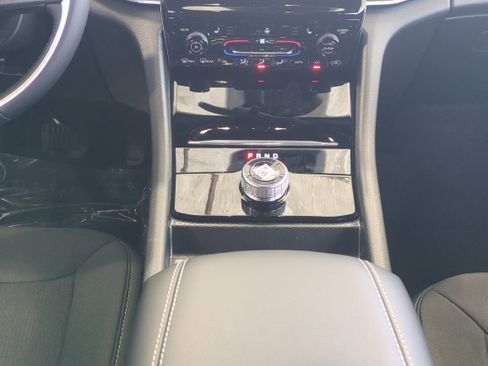 New 2025 Jeep Grand Cherokee Laredo X image 20