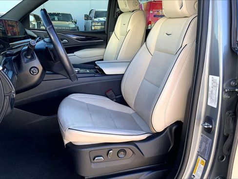 Used 2023 Cadillac Escalade Sport image 7