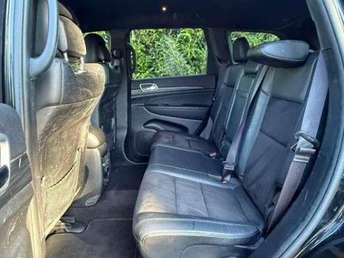 Used 2021 Jeep Grand Cherokee Laredo X AWD/4WD image 3