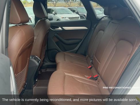 Used 2018 Audi Q3 2.0T Premium Plus w/ Premium Plus Package FWD image 12