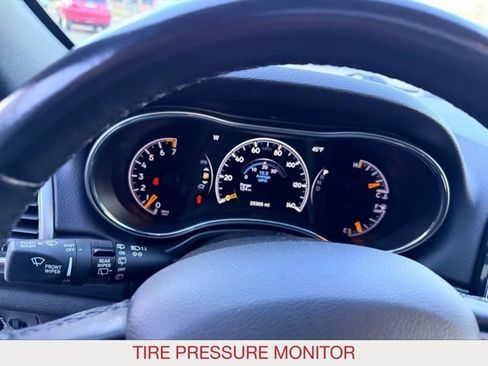 Certified 2022 Jeep Grand Cherokee Laredo X image 20