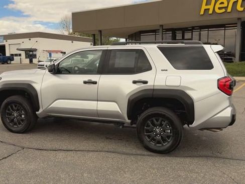 Used 2026 Toyota 4Runner SR5 AWD/4WD image 6