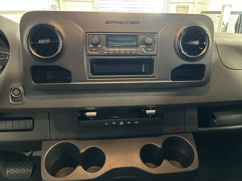 New 2025 Mercedes-Benz Sprinter 2500 image 9