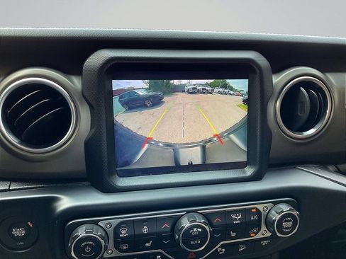 Used 2019 Jeep Wrangler Unlimited Rubicon AWD/4WD image 16