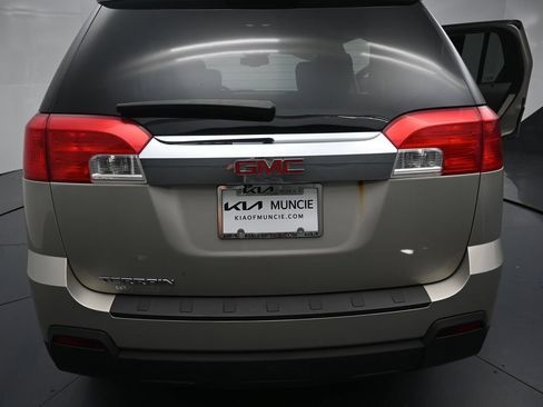 Used 2014 GMC Terrain SLE w/ Convenience Package FWD image 9