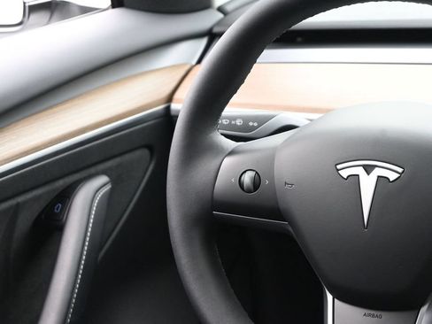 Used 2023 Tesla Model 3 Standard Range RWD image 20