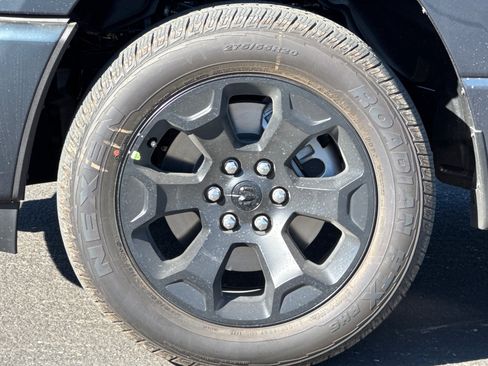 New 2026 RAM 1500 Express AWD/4WD image 23