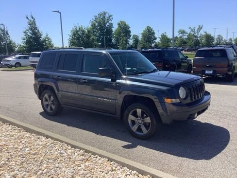 Used 2014 Jeep Patriot High Altitude FWD image 3