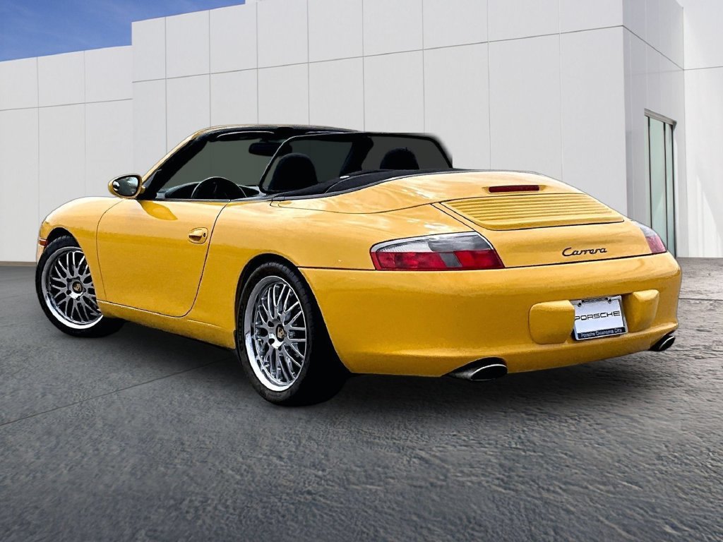 Used 2002 Porsche 911 Carrera RWD image 3