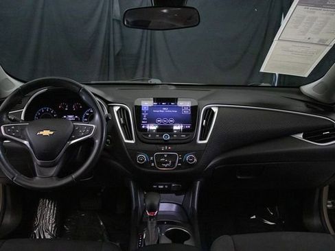 Used 2022 Chevrolet Malibu RS image 21