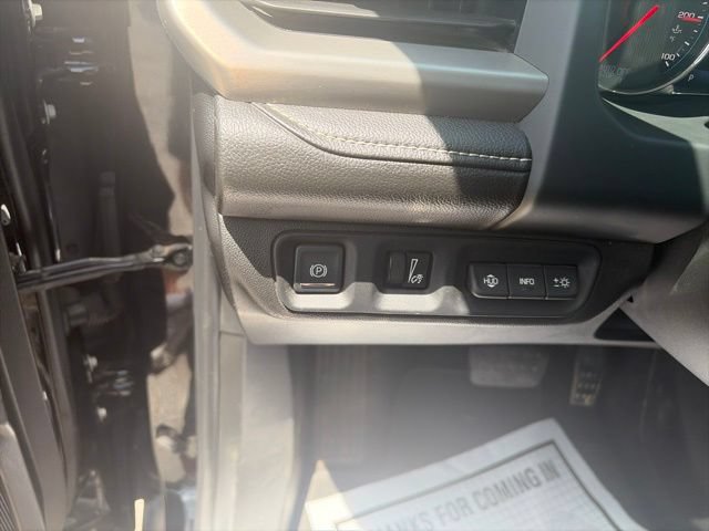 Used 2021 GMC Acadia Denali w/ Denali Technology Package FWD image 19